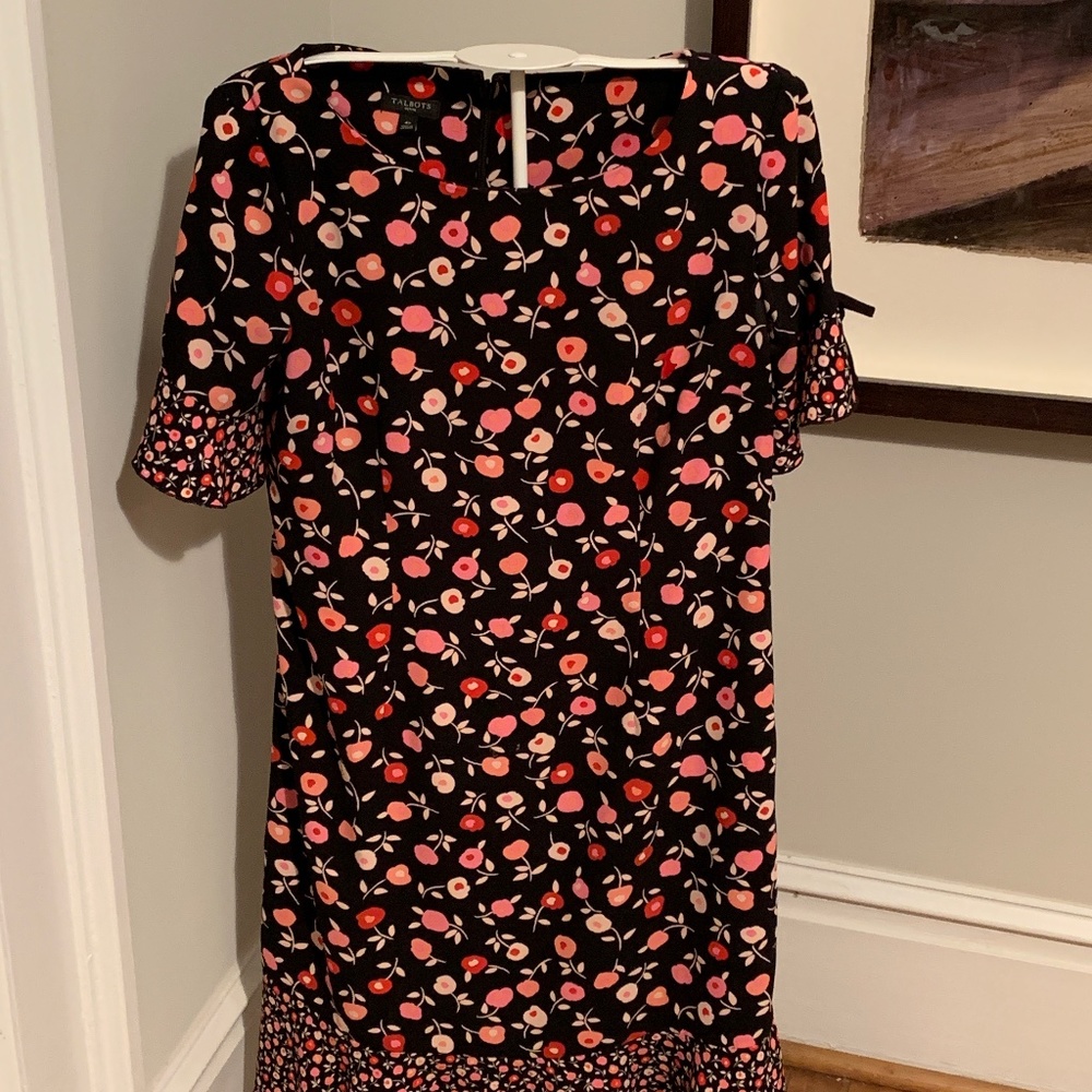 Talbots petites‎ bottom ruffle floral dress. Never worn. 225 retail